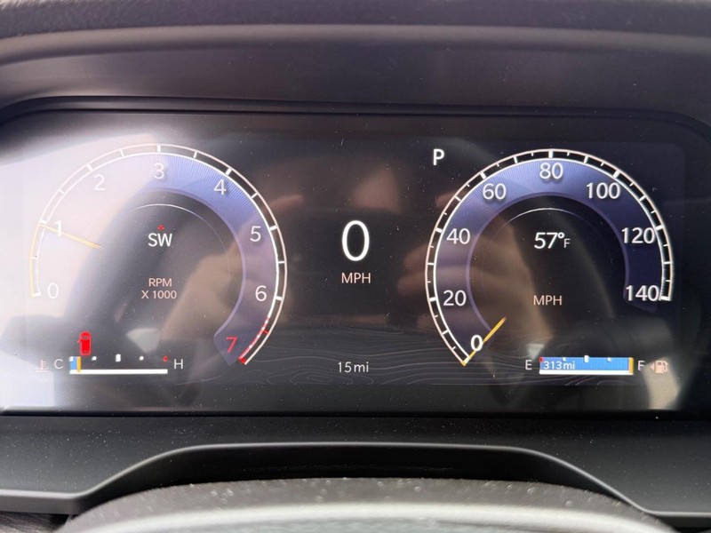 Jeep Grand Cherokee Vehicle Image 18