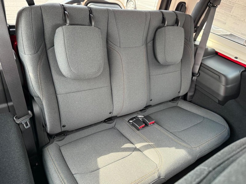 Jeep Wrangler Vehicle Image 07