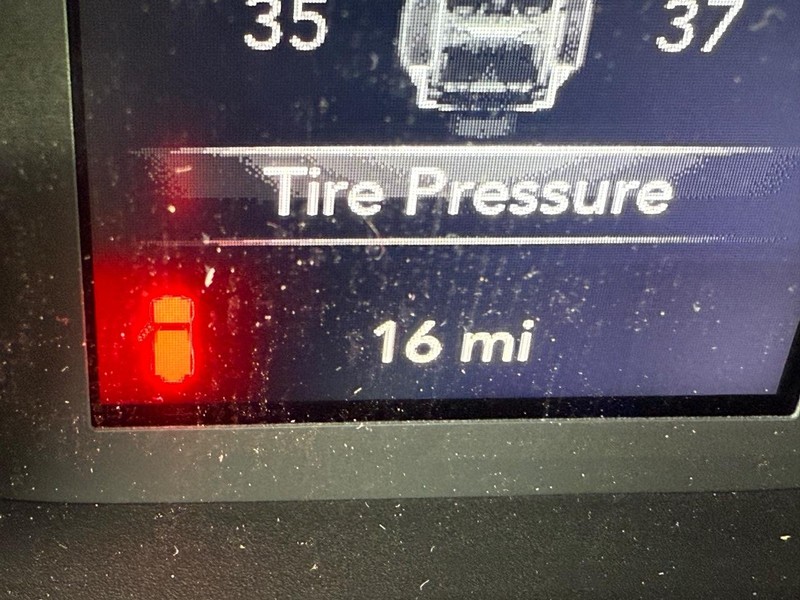 Jeep Wrangler Vehicle Image 17