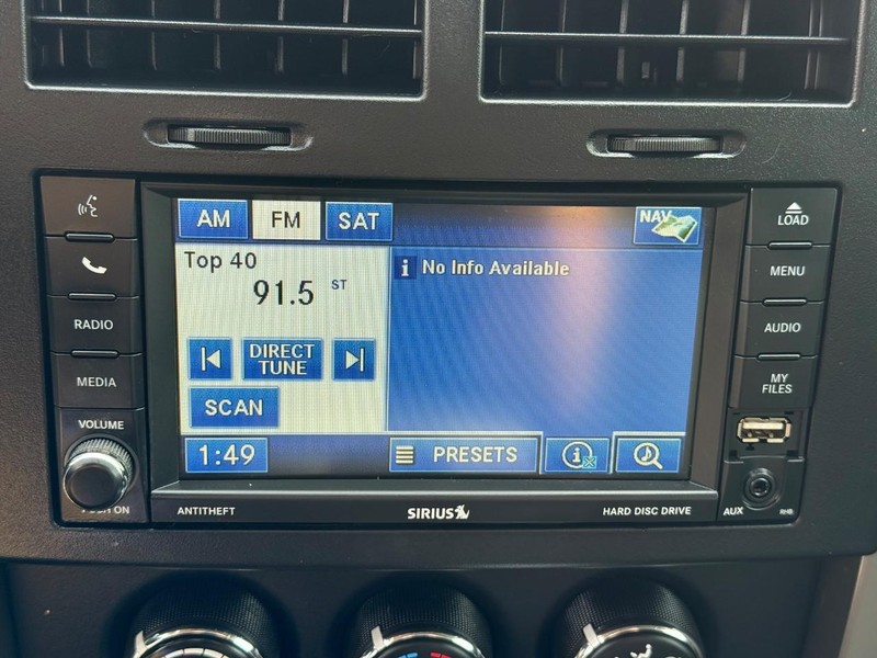 Jeep Liberty Vehicle Image 16