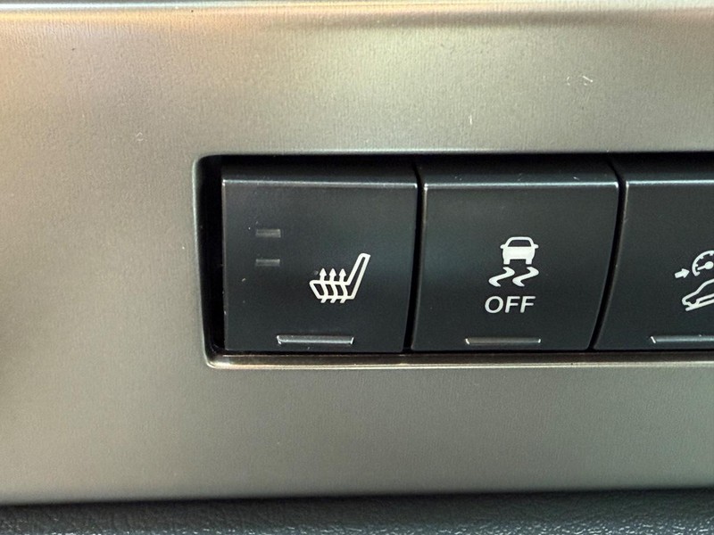 Jeep Liberty Vehicle Image 18