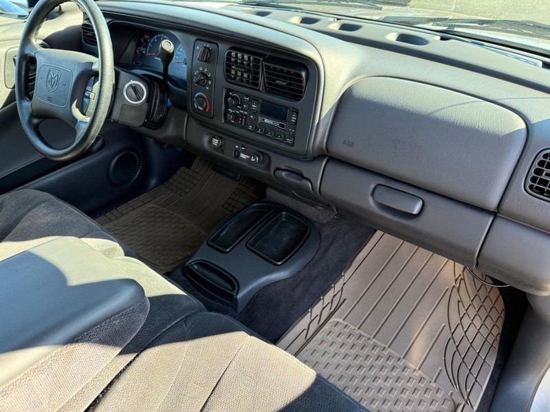 Dodge Dakota Vehicle Image 11