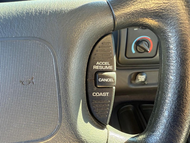 Dodge Dakota Vehicle Image 14