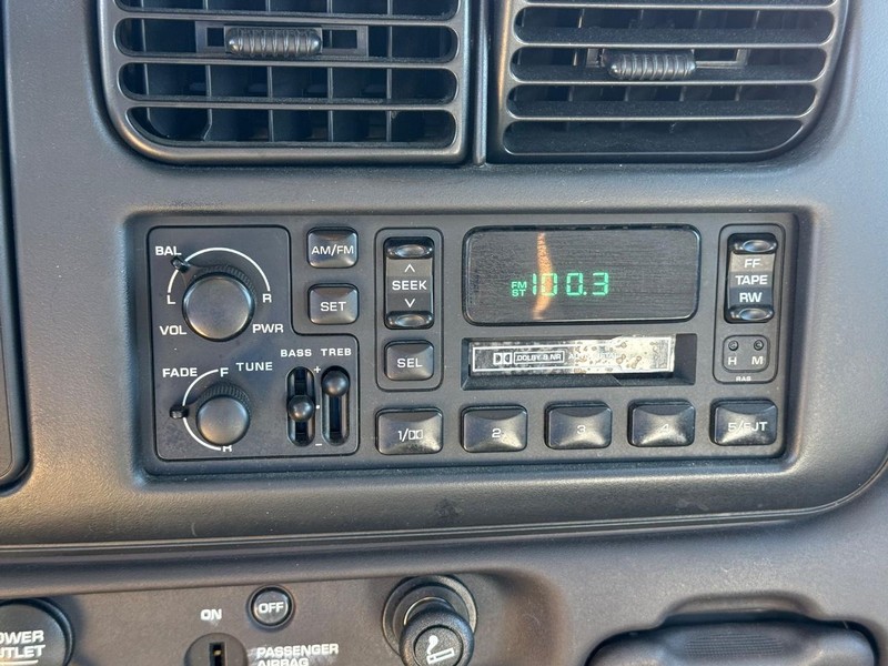 Dodge Dakota Vehicle Image 16