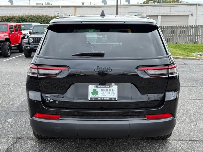 Jeep Grand Cherokee L Vehicle Image 04