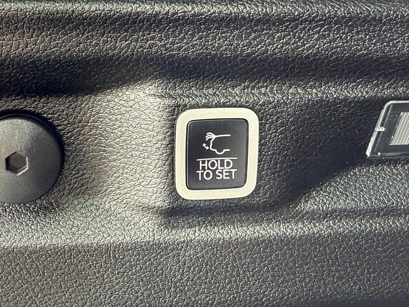 Jeep Grand Cherokee L Vehicle Image 08