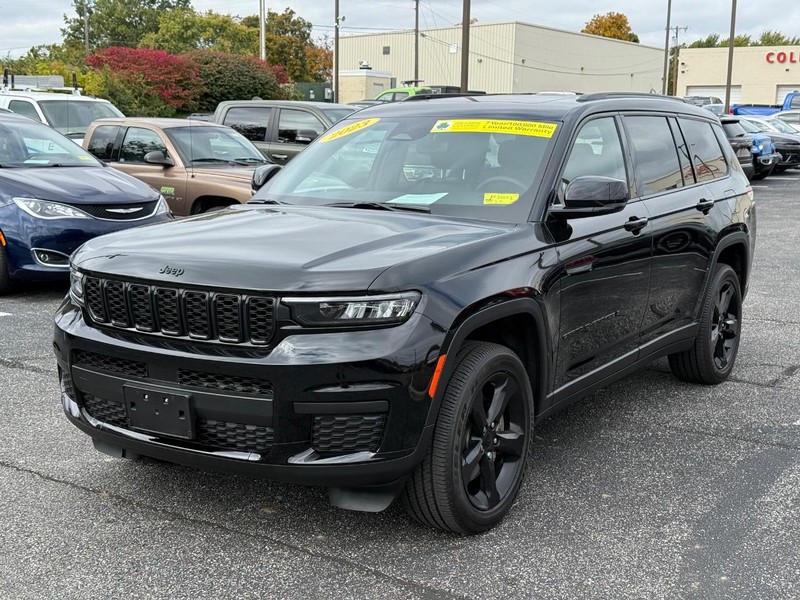 Jeep Grand Cherokee L Vehicle Image 09