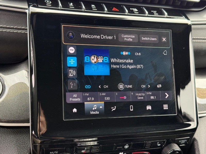 Jeep Grand Cherokee L Vehicle Image 20