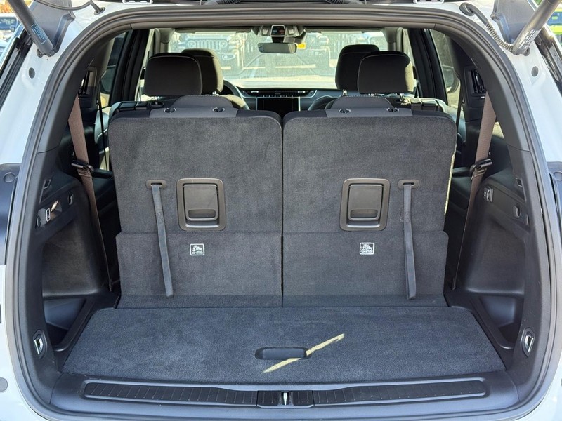 Jeep Grand Cherokee L Vehicle Image 07