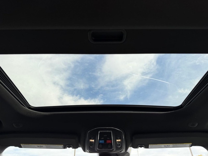 Jeep Grand Cherokee Vehicle Image 05