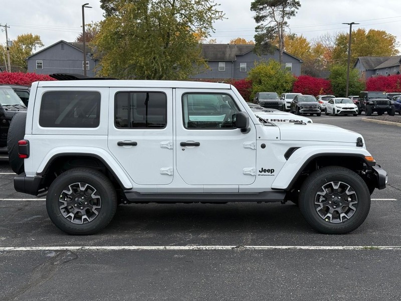 Jeep Wrangler Vehicle Image 02