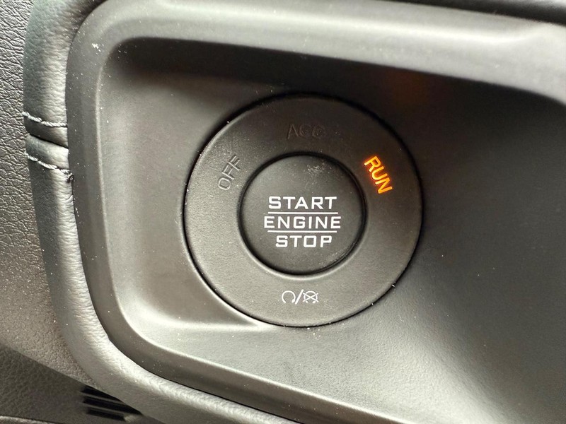 Jeep Wrangler Vehicle Image 10