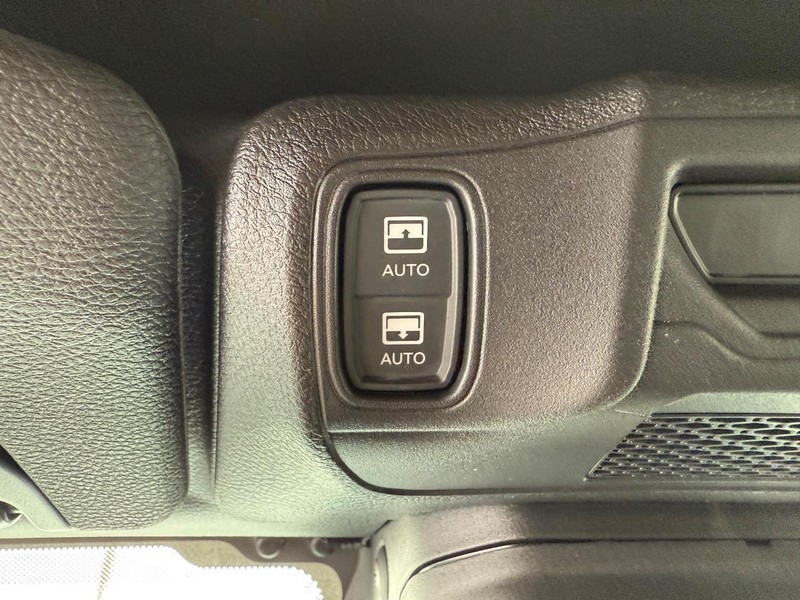 Jeep Wrangler Vehicle Image 17