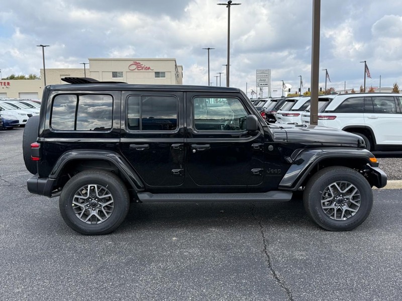 Jeep Wrangler Vehicle Image 02