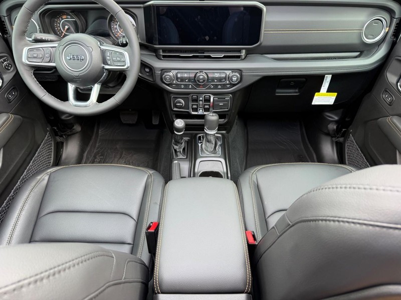 Jeep Wrangler Vehicle Image 06