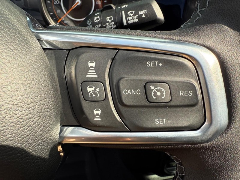 Jeep Wrangler Vehicle Image 09