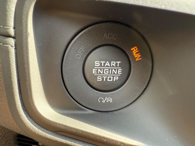 Jeep Wrangler Vehicle Image 10