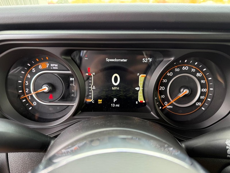 Jeep Wrangler Vehicle Image 18