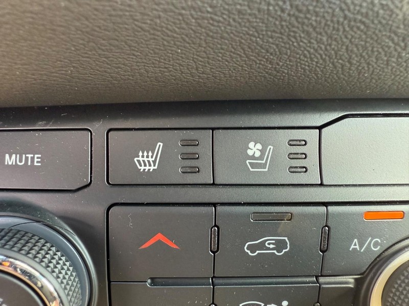 Dodge Durango Vehicle Image 12