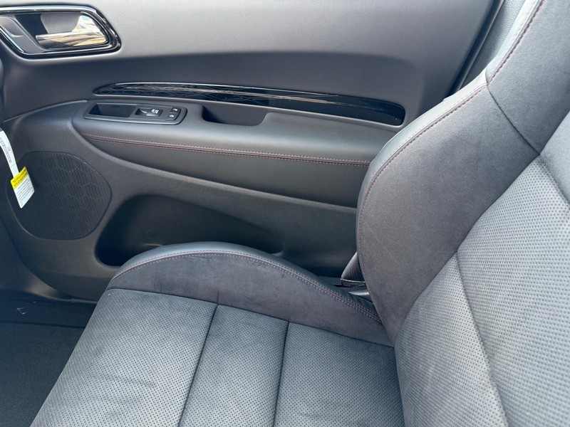 Dodge Durango Vehicle Image 17