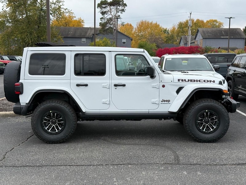 Jeep Wrangler Vehicle Image 02