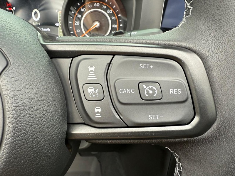 Jeep Wrangler Vehicle Image 09