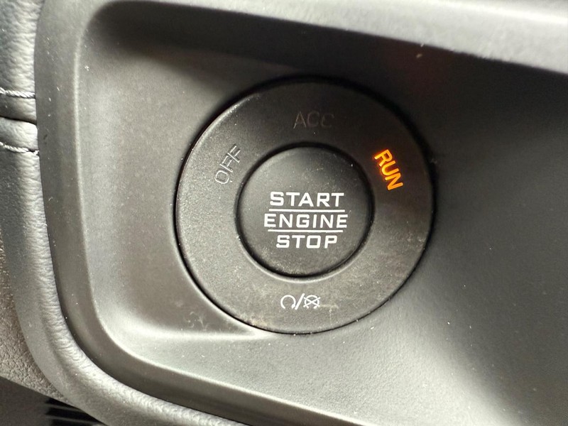 Jeep Wrangler Vehicle Image 10