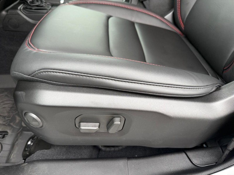 Jeep Wrangler Vehicle Image 21