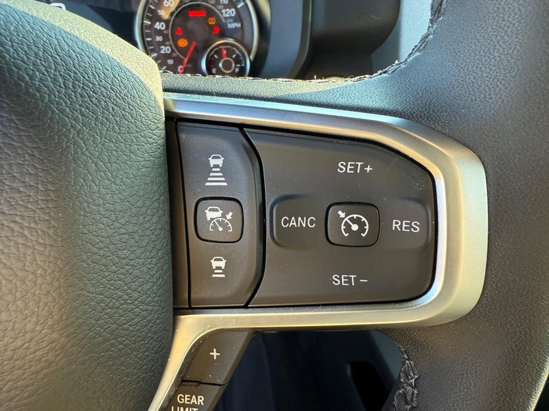 Ram 1500 Vehicle Image 14