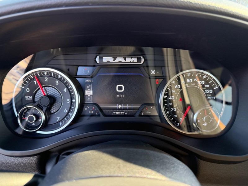 Ram 1500 Vehicle Image 20