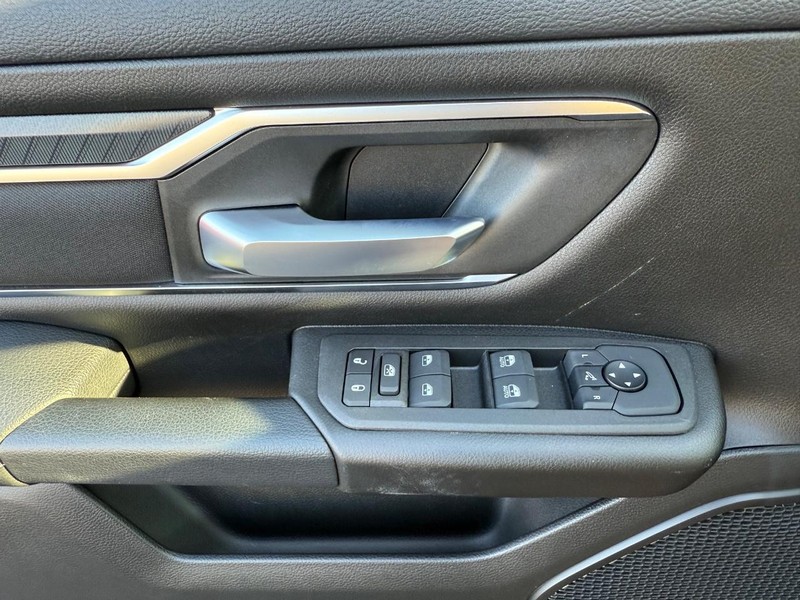 Ram 1500 Vehicle Image 22