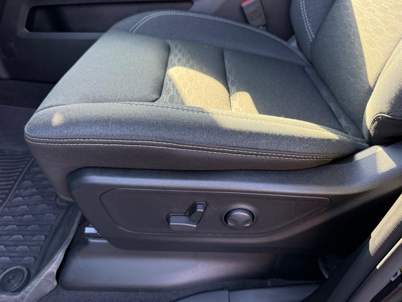 Ram 1500 Vehicle Image 23