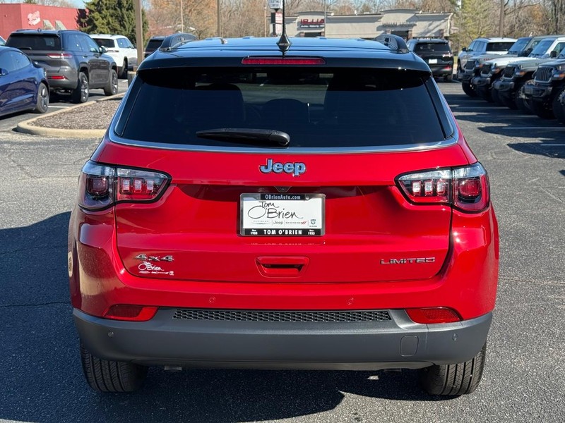 Jeep Compass Vehicle Image 04