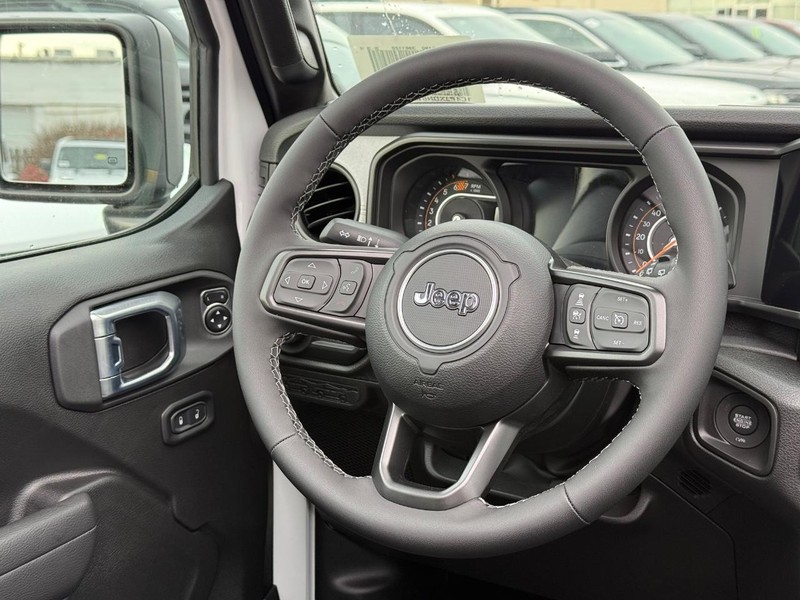 Jeep Wrangler Vehicle Image 07