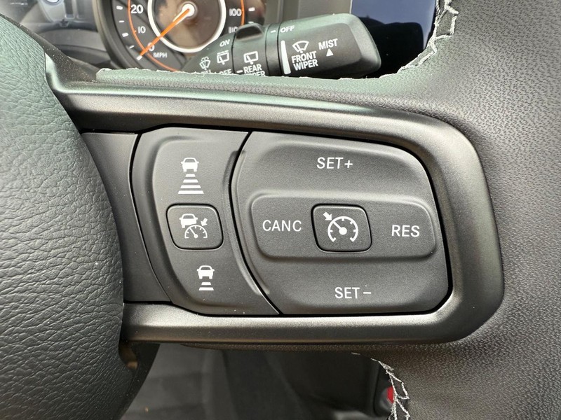 Jeep Wrangler Vehicle Image 09