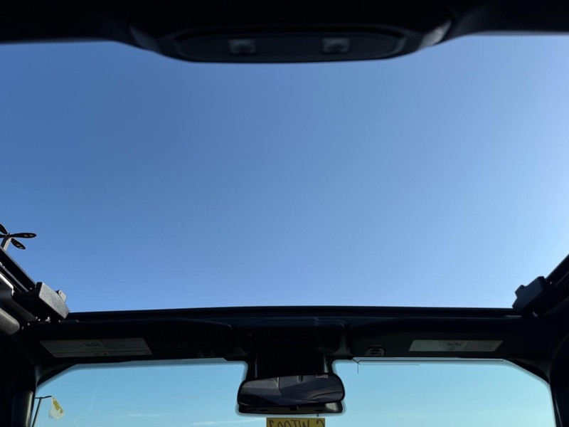 Jeep Wrangler Vehicle Image 05