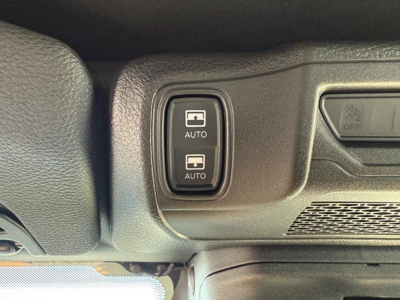 Jeep Wrangler Vehicle Image 17