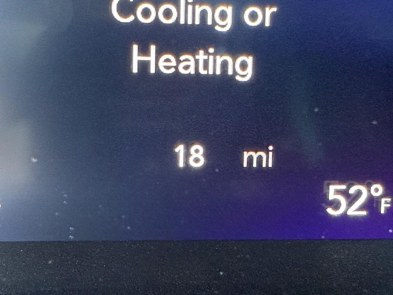 Chrysler Pacifica Vehicle Image 18