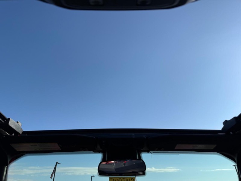 Jeep Wrangler Vehicle Image 05