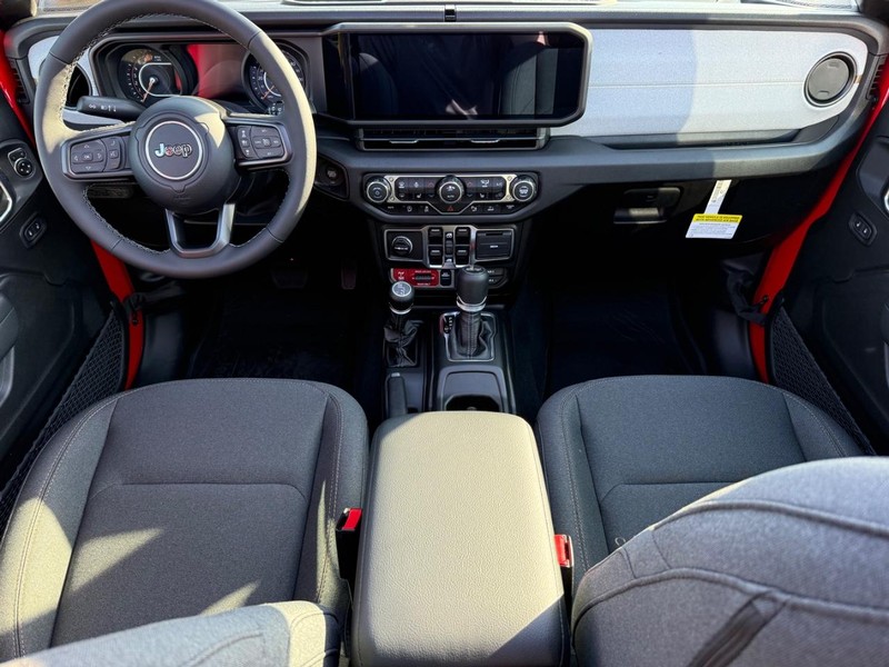 Jeep Wrangler Vehicle Image 06