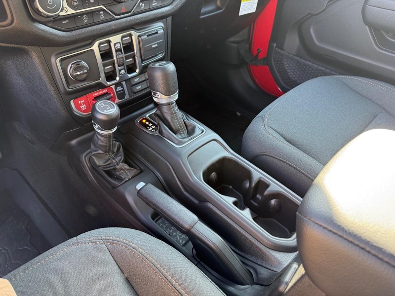 Jeep Wrangler Vehicle Image 15