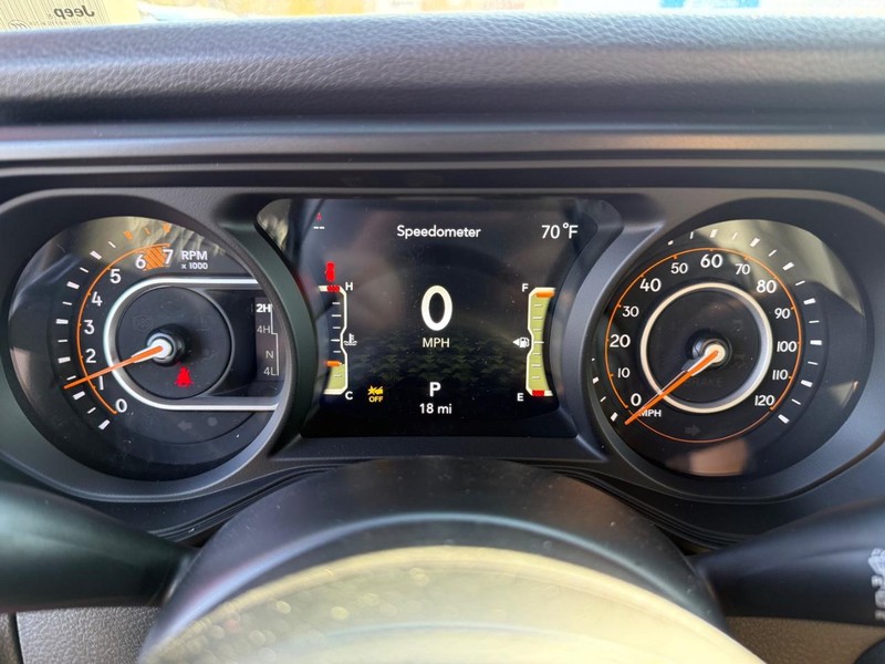 Jeep Wrangler Vehicle Image 18