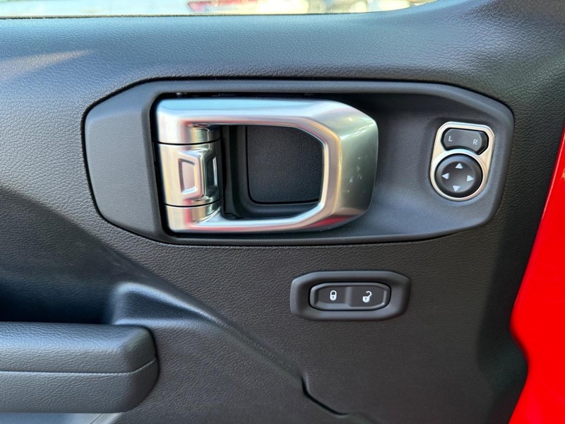 Jeep Wrangler Vehicle Image 20