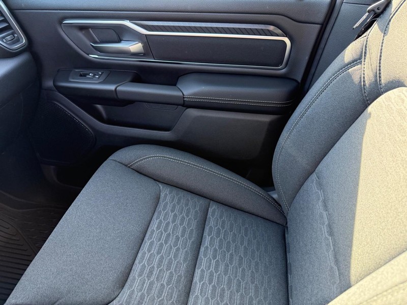 Ram 1500 Vehicle Image 13