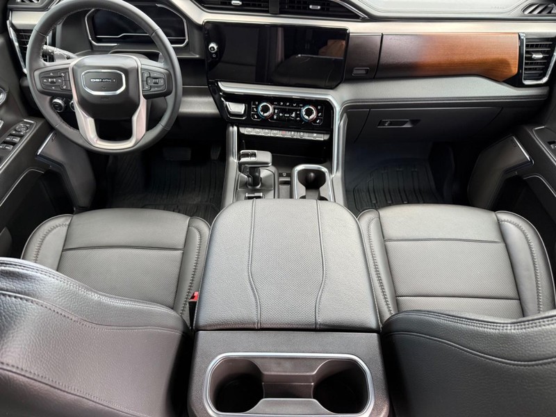 GMC Sierra 1500 Vehicle Image 12