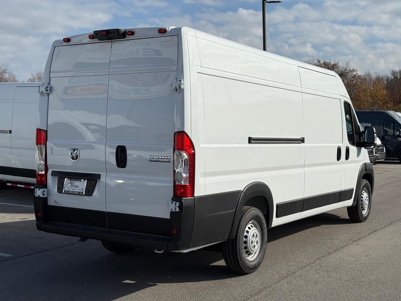Ram ProMaster Cargo Van Vehicle Image 03