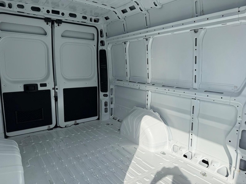 Ram ProMaster Cargo Van Vehicle Image 05