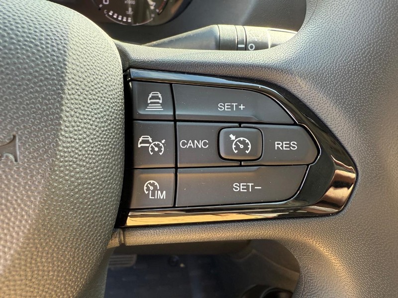 Ram ProMaster Cargo Van Vehicle Image 08