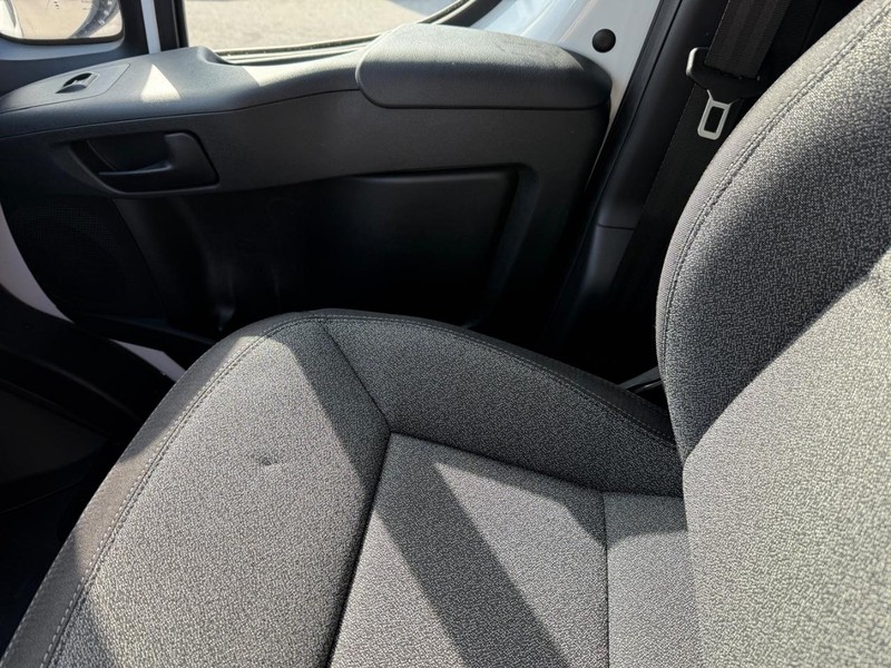 Ram ProMaster Cargo Van Vehicle Image 14