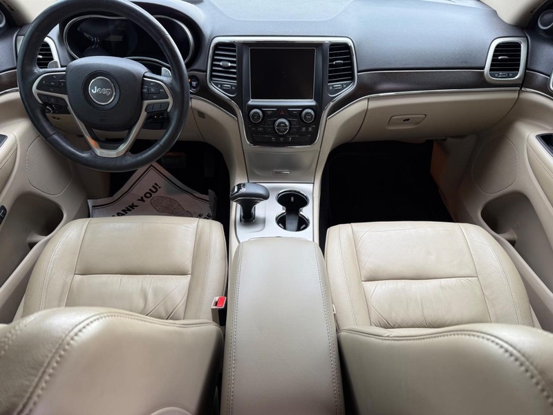 Jeep Grand Cherokee Vehicle Image 13